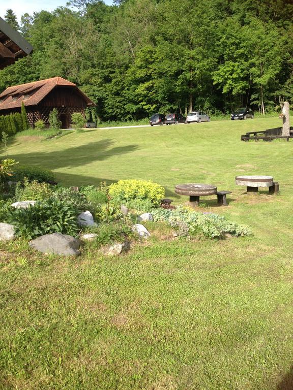 Hotel Gostisce Smuk Križe Esterno foto